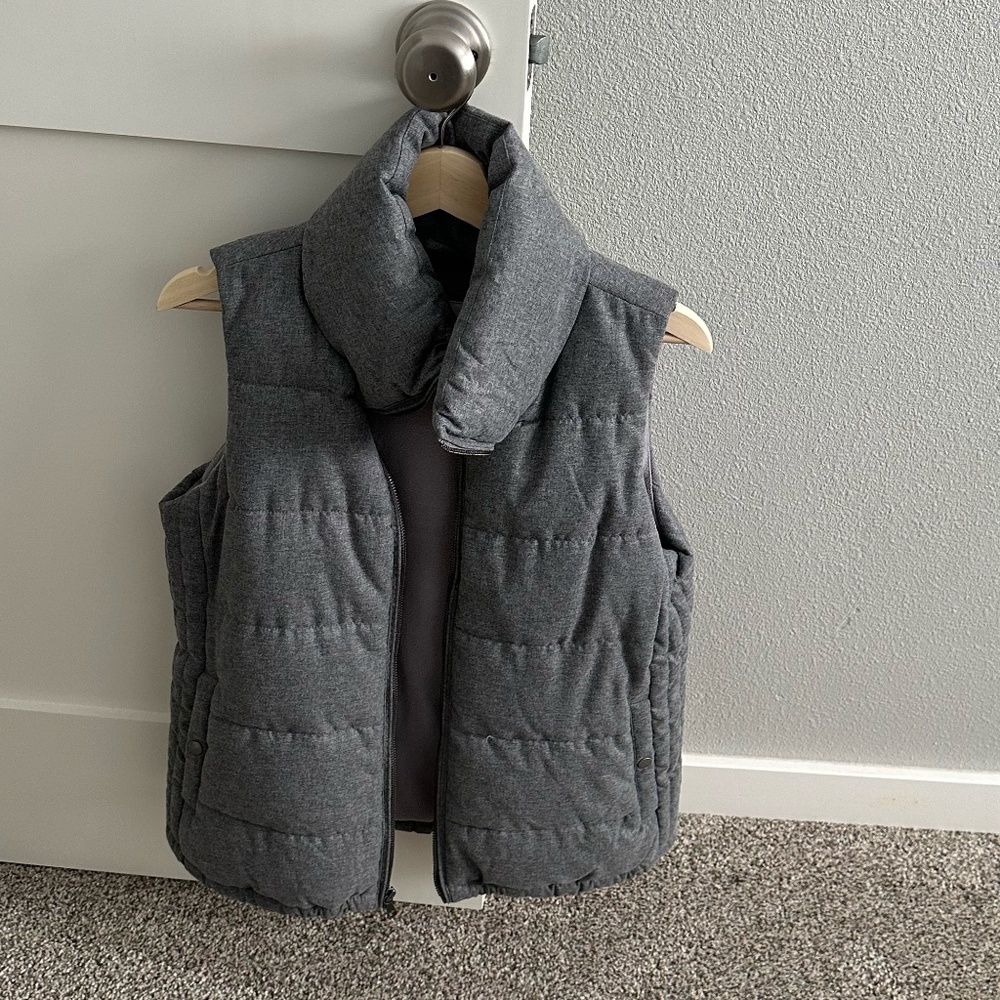 Gray Old Navy Puff Vest Medium